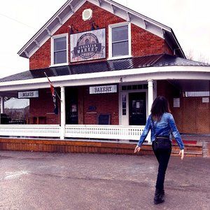 Meet your Posher, April